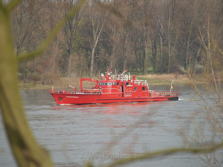 Feuerloeschboot 10-2      P115.JPG